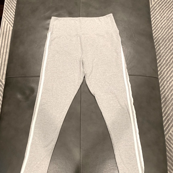 Colsie Heather gray leggings - Picture 2 of 5